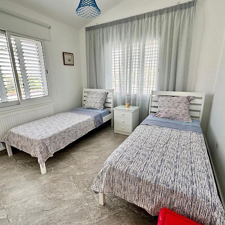 Villa M & S Coral Bay Extérieur photo